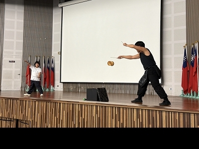 舞鈴忍者鄭湧蒼~世界冠軍扯鈴秀(另開新視窗)